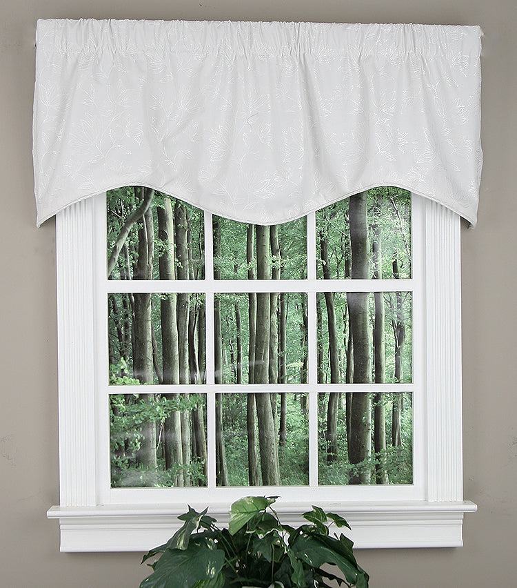 Belmont Scalloped Valance
