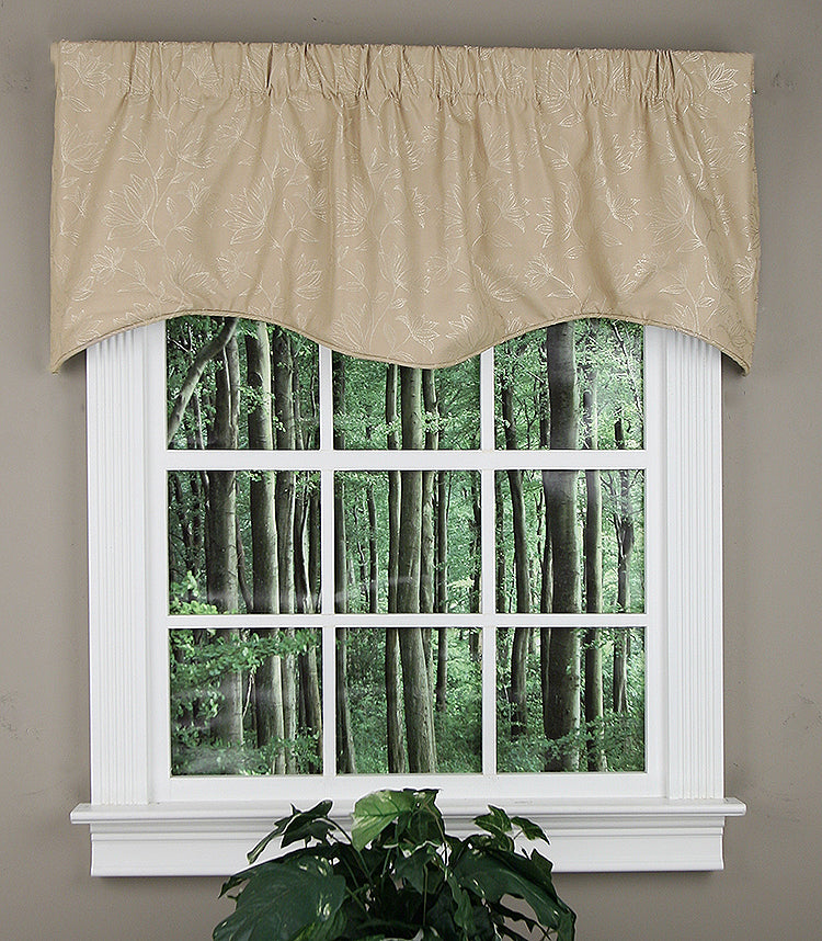 Belmont Scalloped Valance