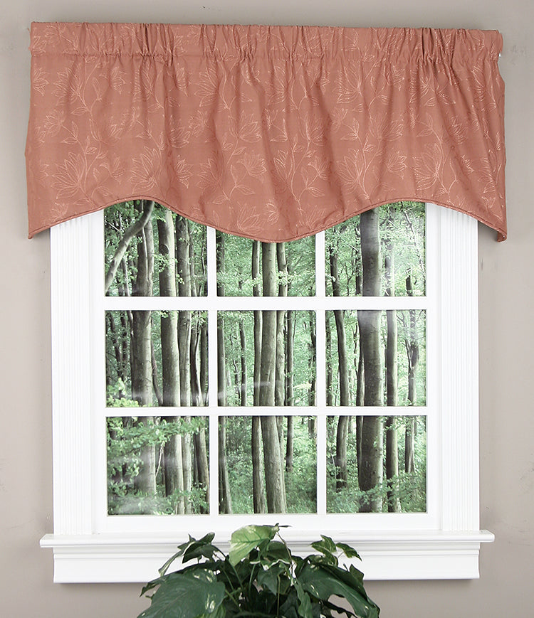 Belmont Scalloped Valance