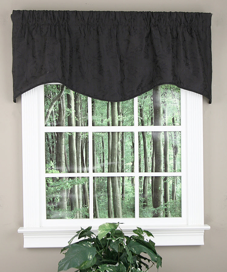 Belmont Scalloped Valance