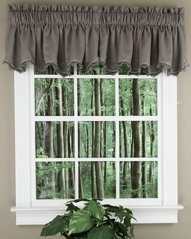Blackstone Scalloped Valance